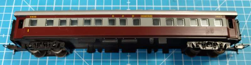 LIMA HO: SAR `Trans Karoo` 2nd Class Passenger Coach in Good Used Un-boxed condition(Italy)