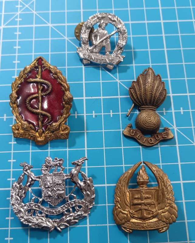SADF - Badge Lot