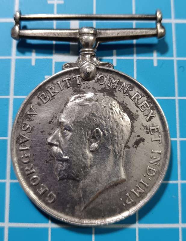 Full Size World War One Silver War Medal:PTE J Salter 2ND SAI ( Starting under melt value )