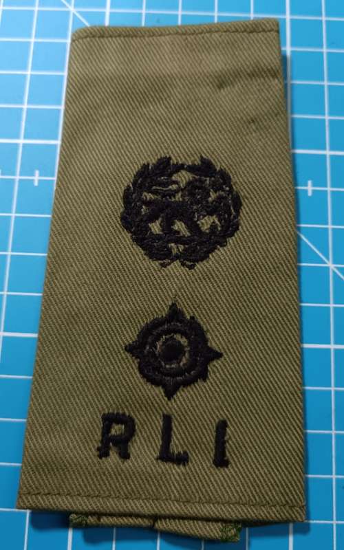 Rhodesia - Rhodesia Light Infantry Lieutenant General Slip on Rank