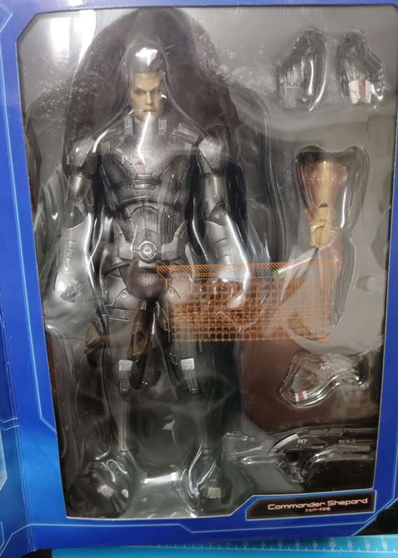 Square-Enix Mass Effect 3: Play Arts Kai Commander Shepard Action Figure