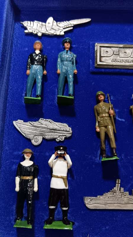 Britains Toy Soldier Set 8831 D-Day Landings Perfect Condition