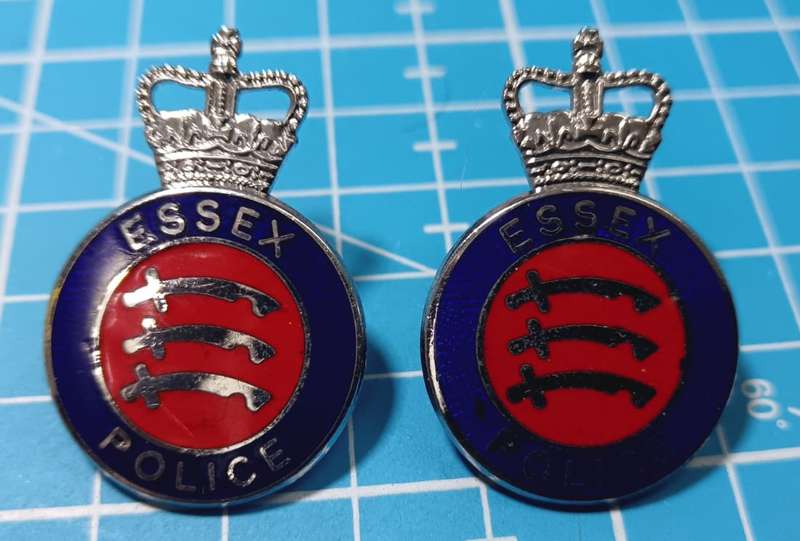 United Kingdom - Essex Police Collar Pair