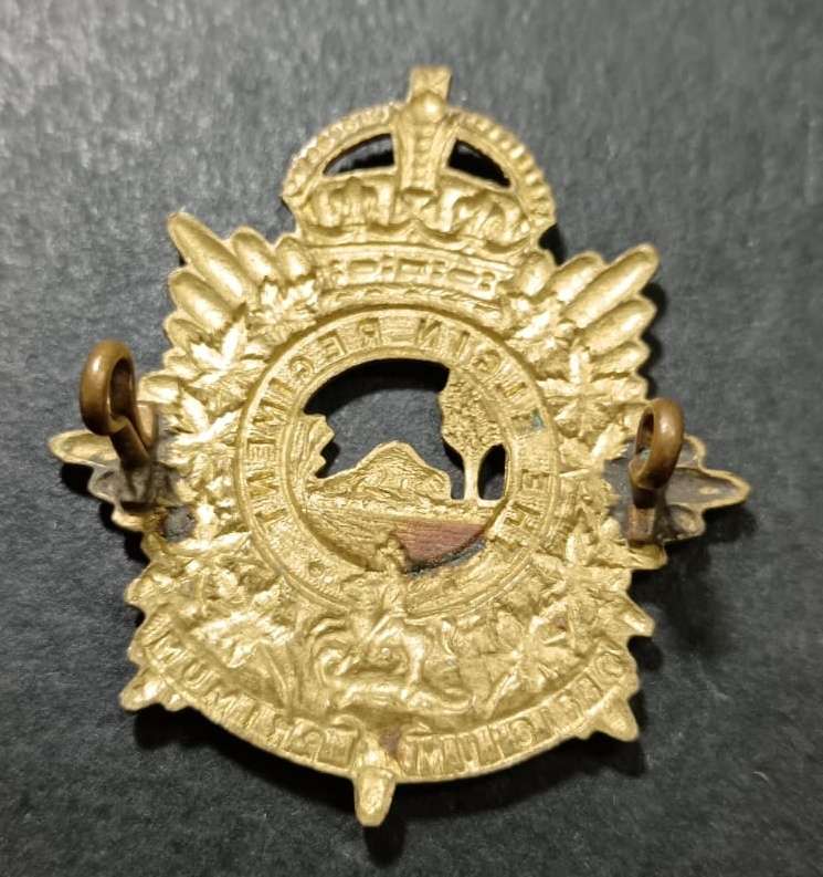 WWII Canadian Elgin Regiment Cap Badge