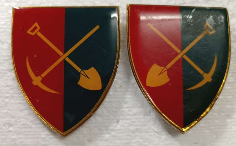 SADF - N/West Command Workshop Shoulder Flash Pair ( Yellow Type )