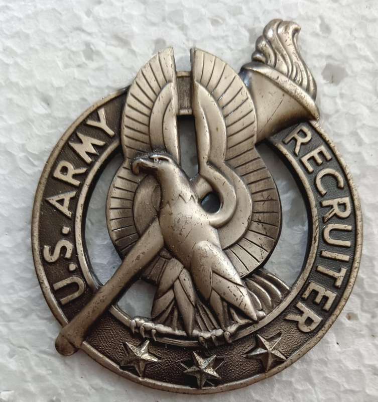 United States - Army Recruiter Breast Badge