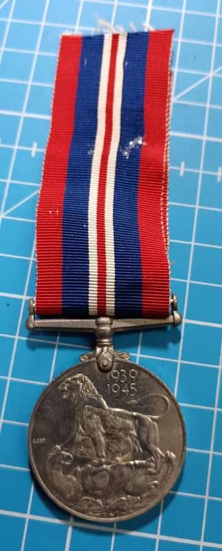 United Kingdom Issue - Full Size World War Two War Medal