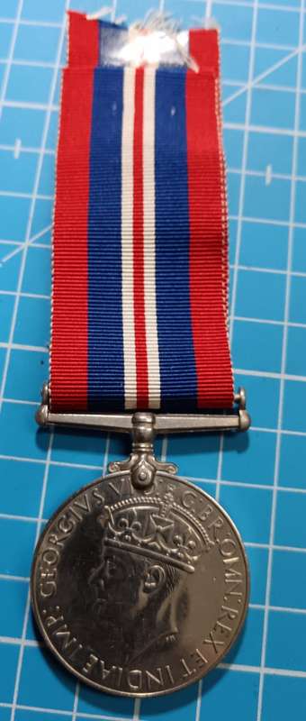 United Kingdom Issue - Full Size World War Two War Medal