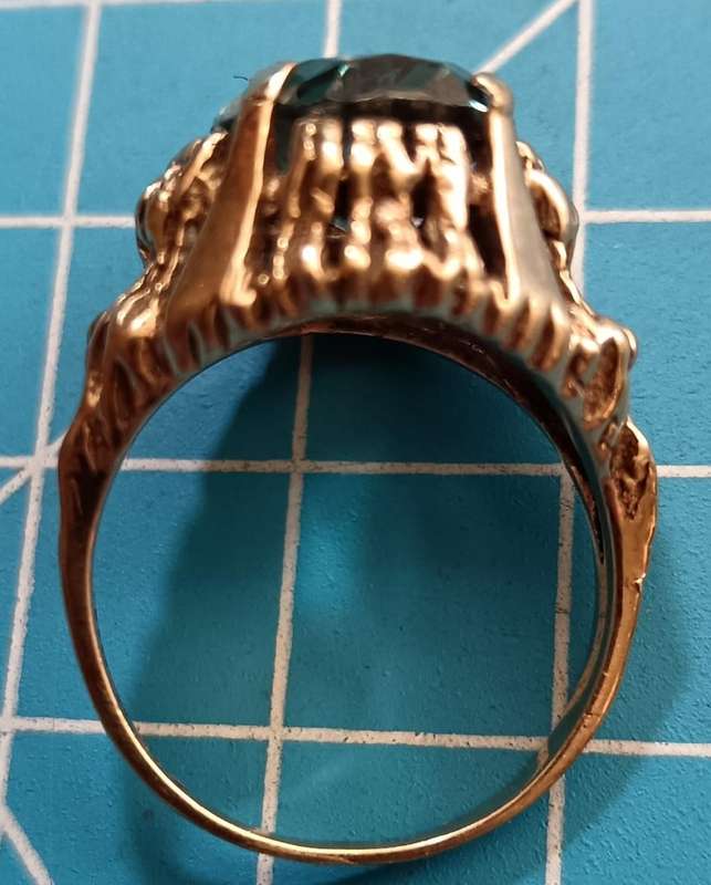 Stunning Vintage Piece - 9CT Gold Ring with Huge Alexanderite - 6.4 Grams