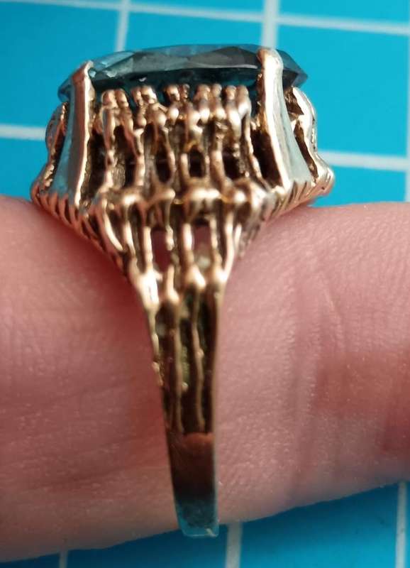Stunning Vintage Piece - 9CT Gold Ring with Huge Alexanderite - 6.4 Grams