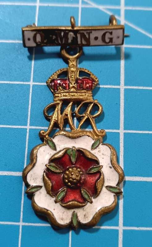 WW1 Queen Mary's Needlework Guild (Q.M.N.G.) Workers Enamelled Badge