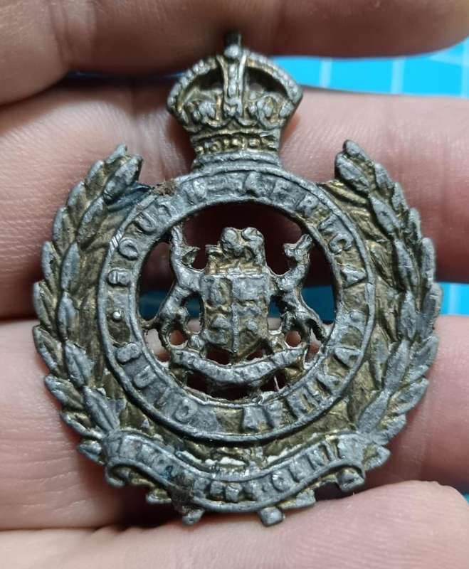 South Africa Union Defense Force WW2 Era Engineer Genie Corps Cap Badge ( Cast )
