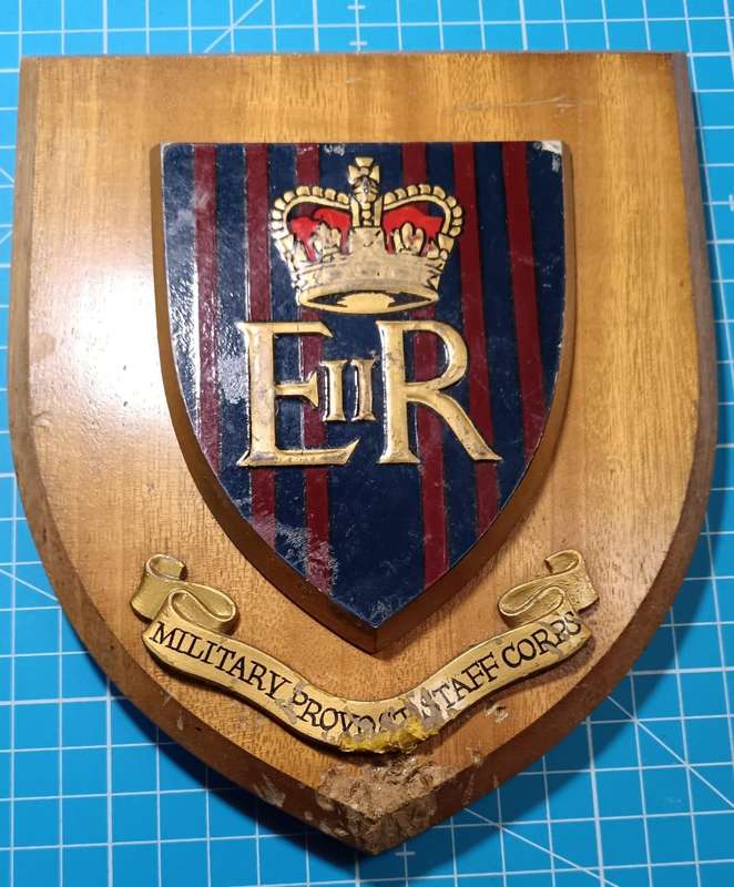 International - United Kingdom Army Plaque ( Please see the Condition )