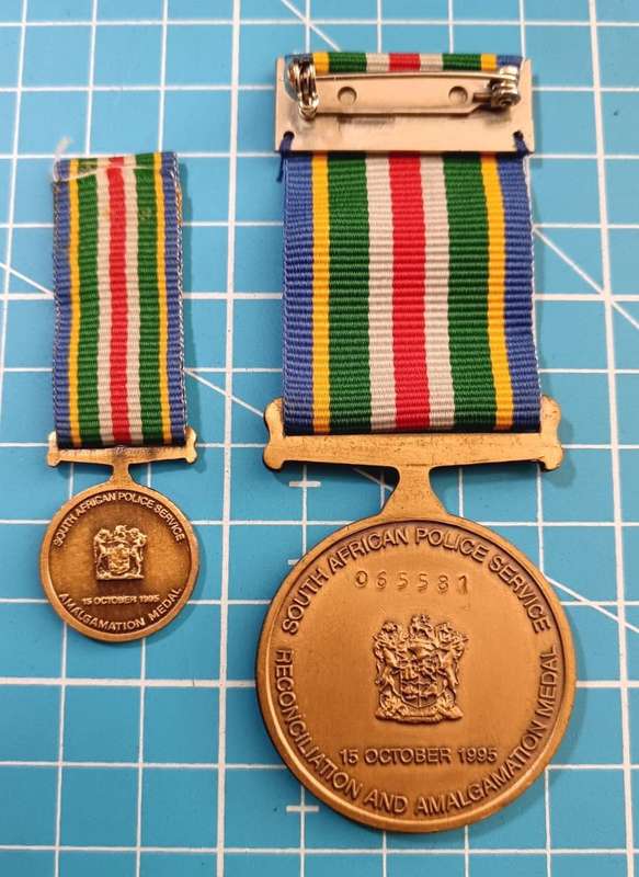 SAPS - 1995 Reconciliation Medal with Miniature