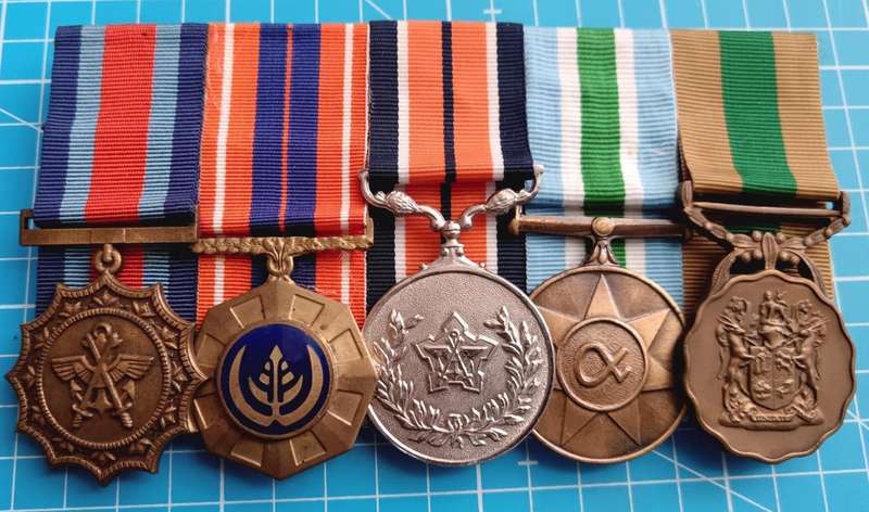 SADF - Full Size Court Mounted 10 Year Good Service Group