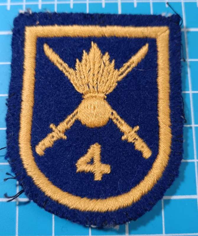 SADF - 4 Field Artillery Shoulder Flash