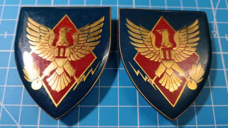 SADF - 2 Locating Regiment Shoulder Flash Pair
