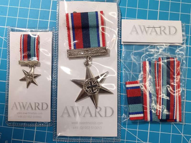 United Kingdom - Full Size Plus Miniature Veterans Star Medal Lot