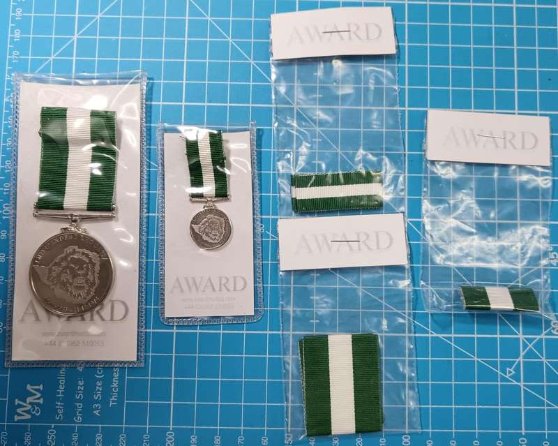 Rhodesia - Full Size Plus Miniature Rhodesia Independence Medal Lot