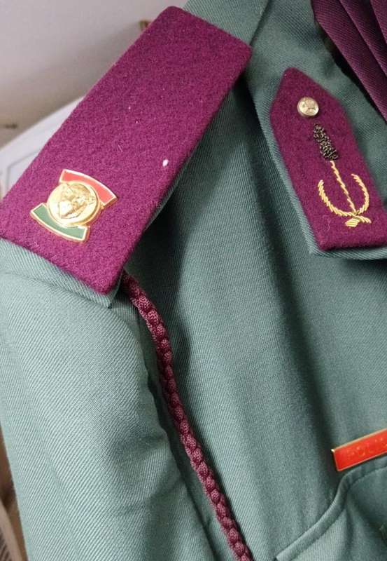 Extremely Rare - Homelands Bophutatswana Police Complete Step Out with Insignia