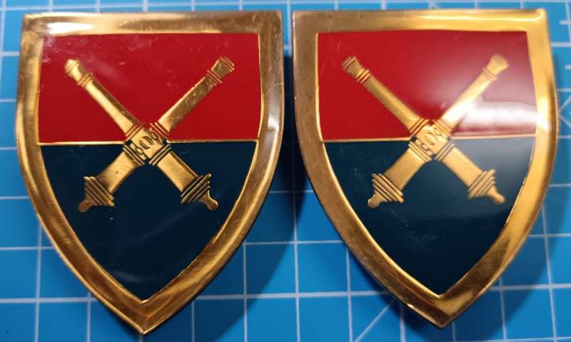 SADF - Artillery School Shoulder Flash Pair