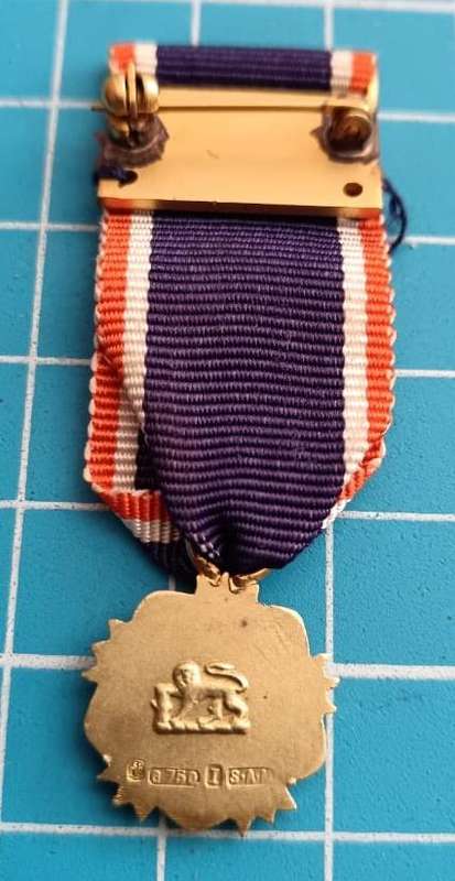 Miniature South African Decoration for Meritorious Service in 18CT Gold - 6.5 Grams
