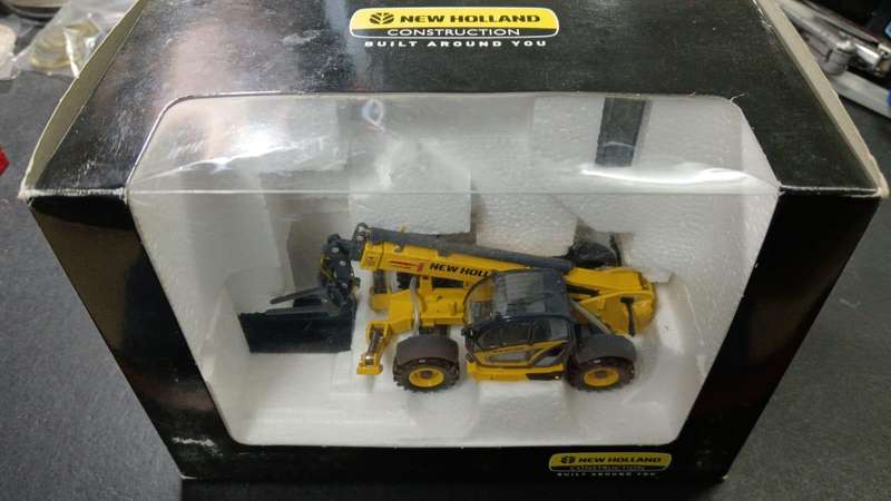 New Holland LM 1745 Telescooplader