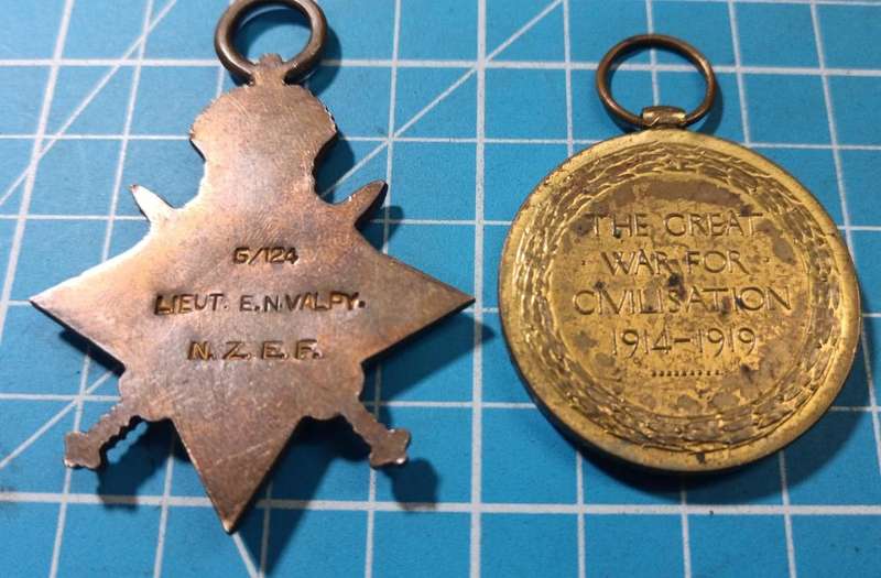 Full Size World War One Pair:G/124 Lieut.E.N.Valpy N.Z.E.F/T/Capt E.N.Valpy