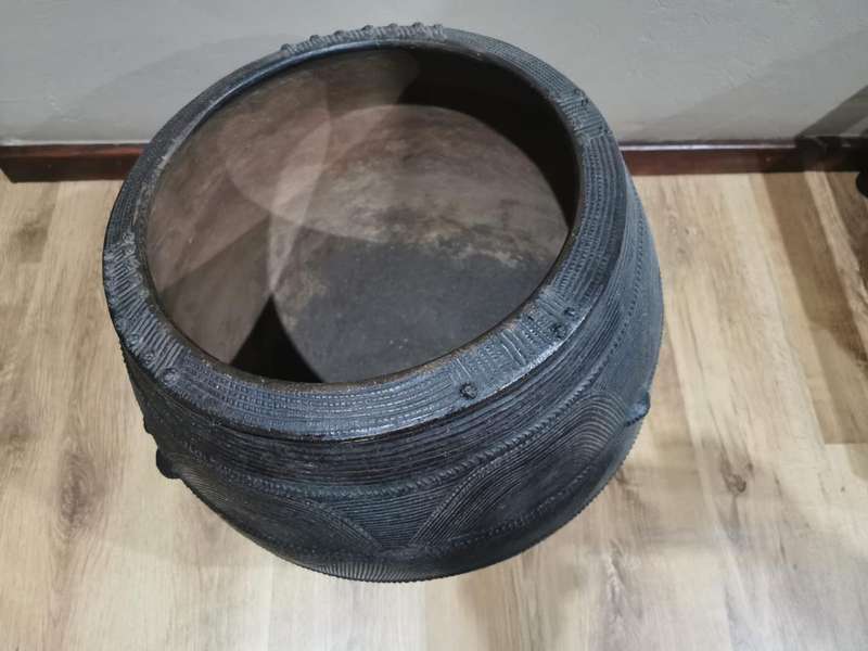 Stunning Piece - Authetic Nigerian Terracotta Nupe Pot