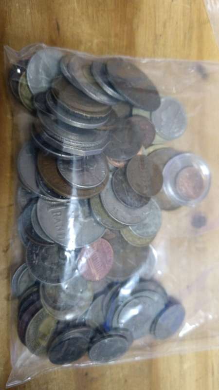 Mixed lot of 100 coins