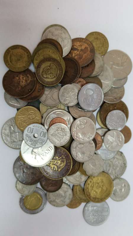 Mixed lot of 100 coins