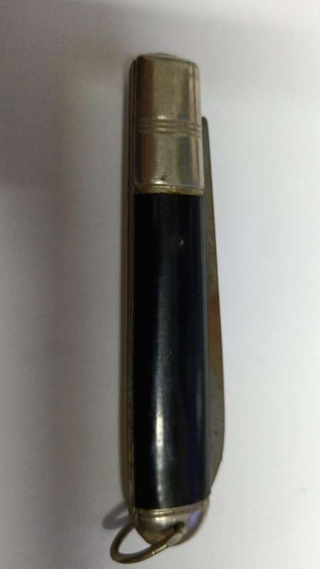 Richards pocket knife