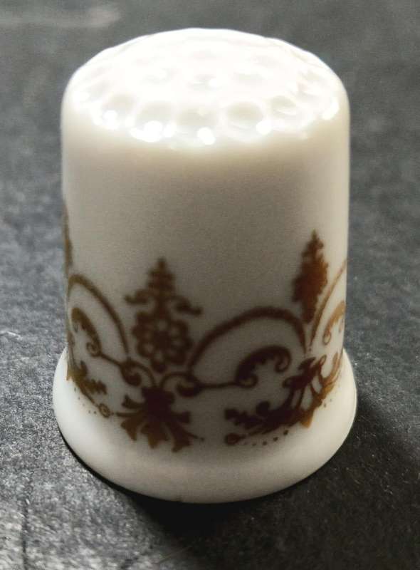 Thimble - Bernardaud Limoges. Beauty