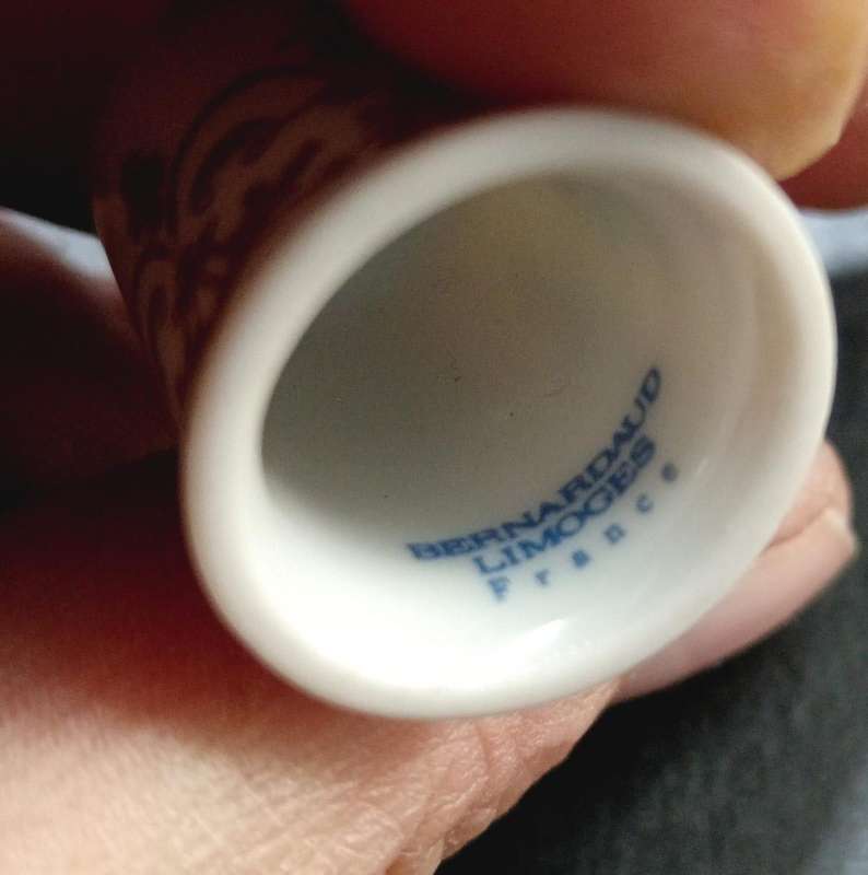 Thimble - Bernardaud Limoges. Beauty