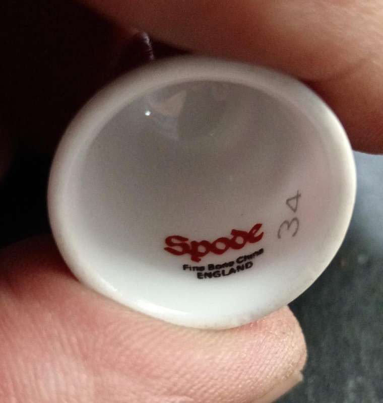 Thimble - spode. Beauty