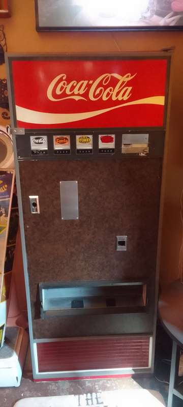 vintage coca cola 1970s vending machine