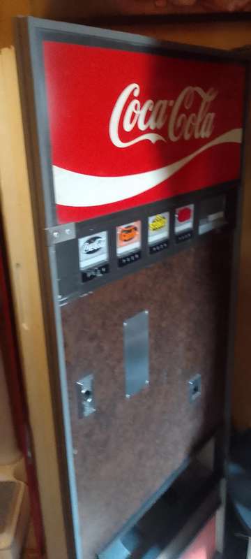 vintage coca cola 1970s vending machine