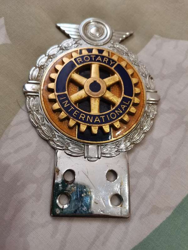 Vintage Rotary international solid brass car badge