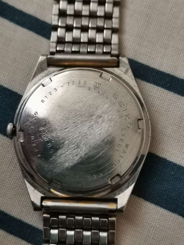 Vintage seiko quartz dress watch