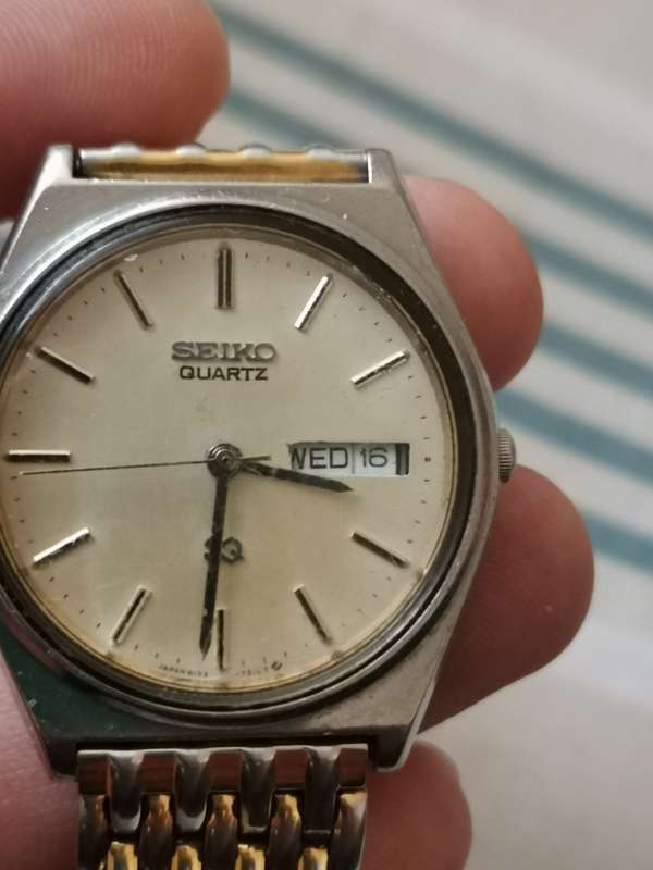 Vintage seiko quartz dress watch