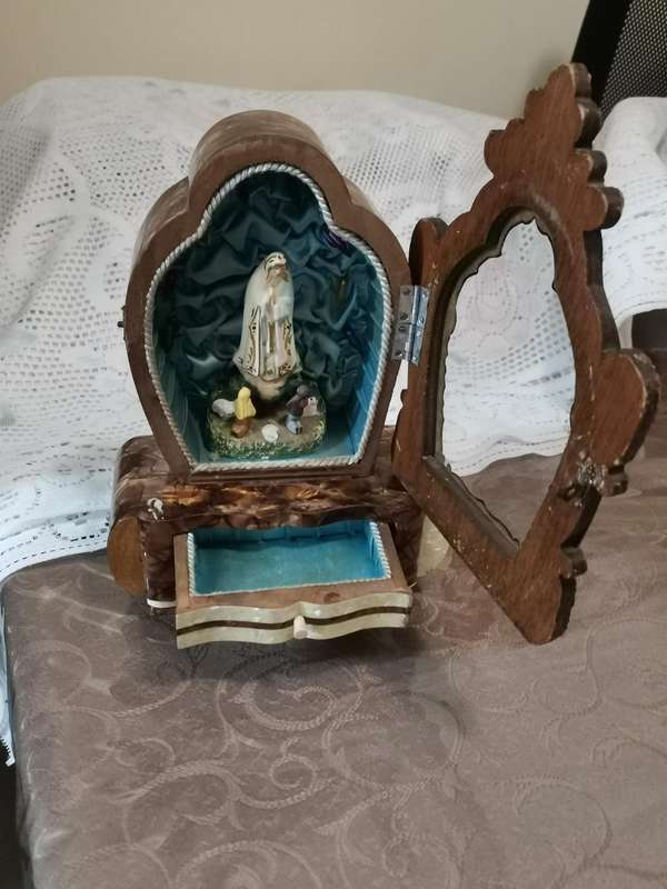 Vintage 1940s light and music Oratory or our lady Fatima chapel