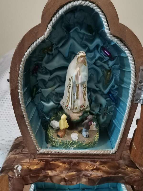 Vintage 1940s light and music Oratory or our lady Fatima chapel