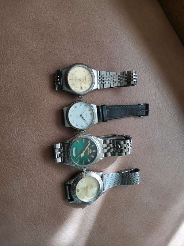 4 vintage mechanical watches