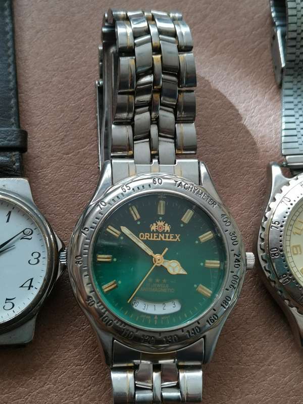 4 vintage mechanical watches