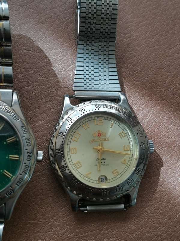 4 vintage mechanical watches
