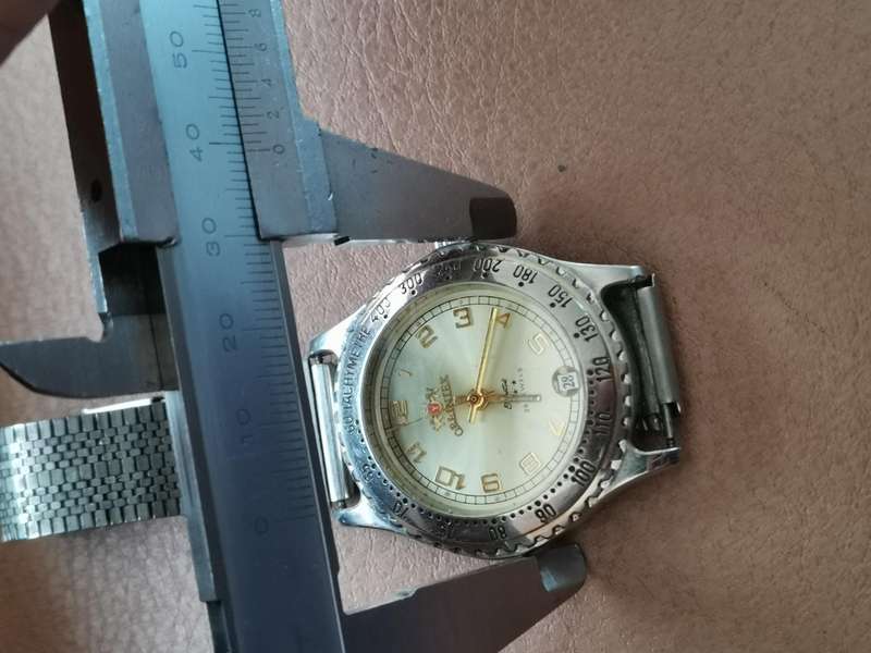 4 vintage mechanical watches