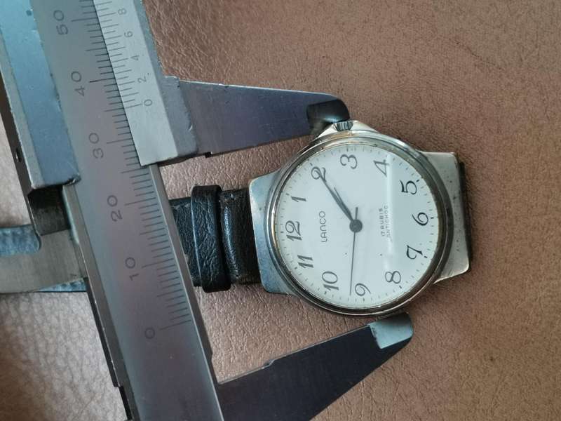 4 vintage mechanical watches