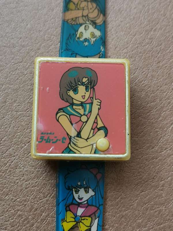 Vintage 1990s sailor moon kids digital watch