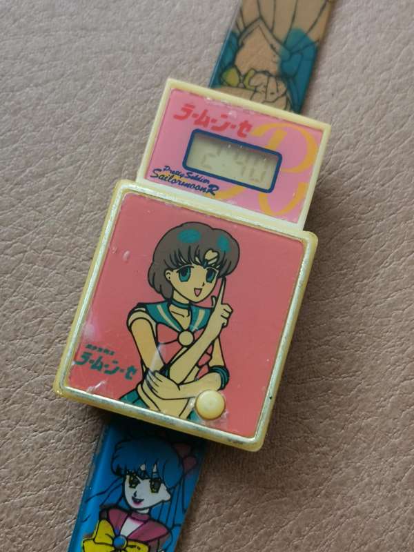 Vintage 1990s sailor moon kids digital watch