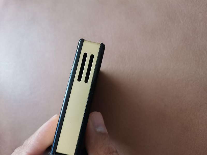 Vintage mink flatlite table lighter